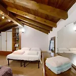 Sotto Il Di Hostel