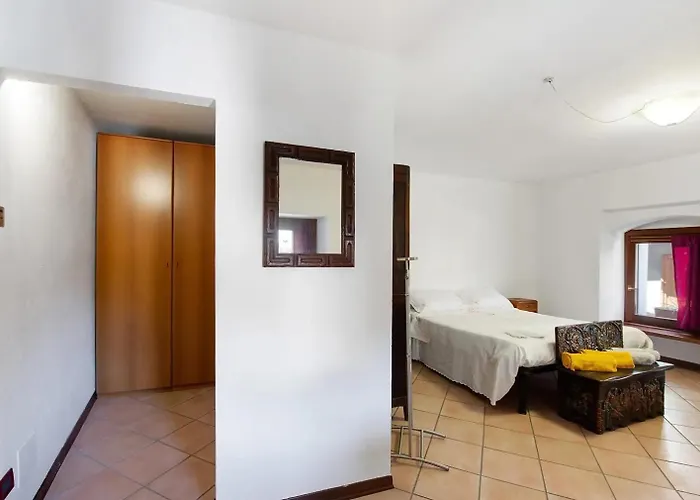 Hostel Sotto Il Di Bard